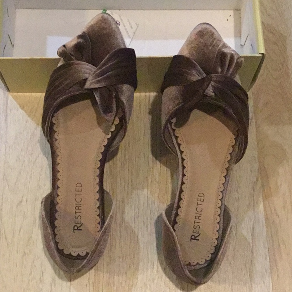 NEW Restricted Dorsay flats Brown Velvet Size 9